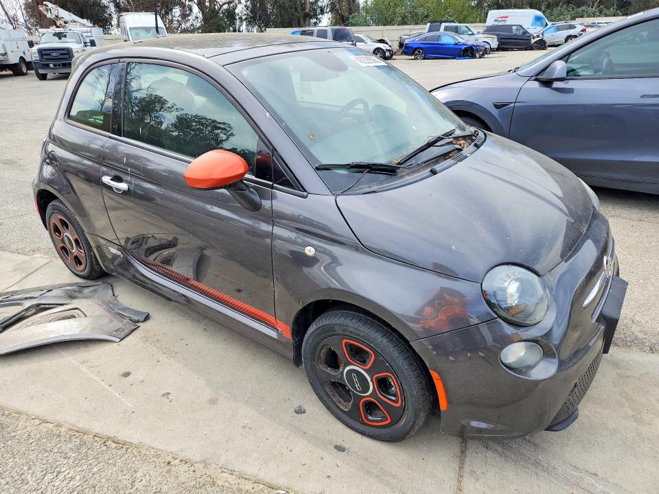 Photo 4 from auction – 2014 FIAT 500 with VIN 3C3CFFGE8ET245188