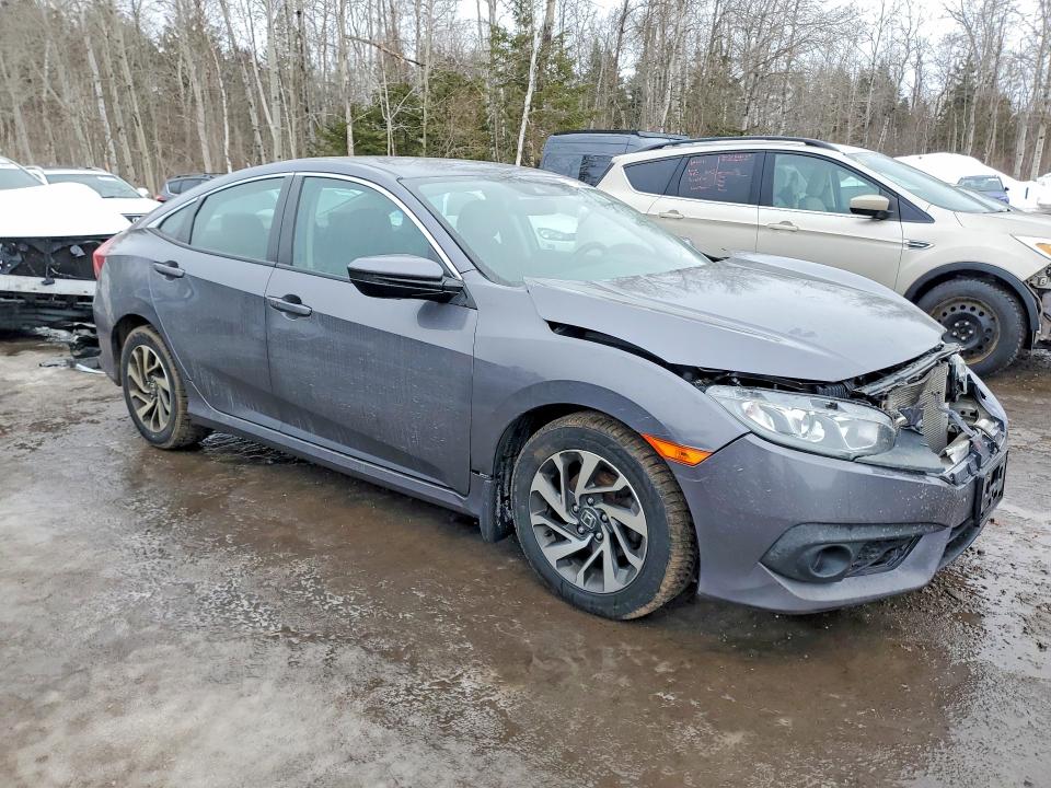 Photo 4 from auction – 2018 HONDA CIVIC with VIN 2HGFC2F68JH011819