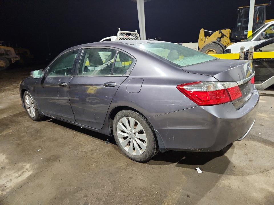 Photo 2 from auction – 2015 HONDA ACCORD with VIN 1HGCR2F86FA025467