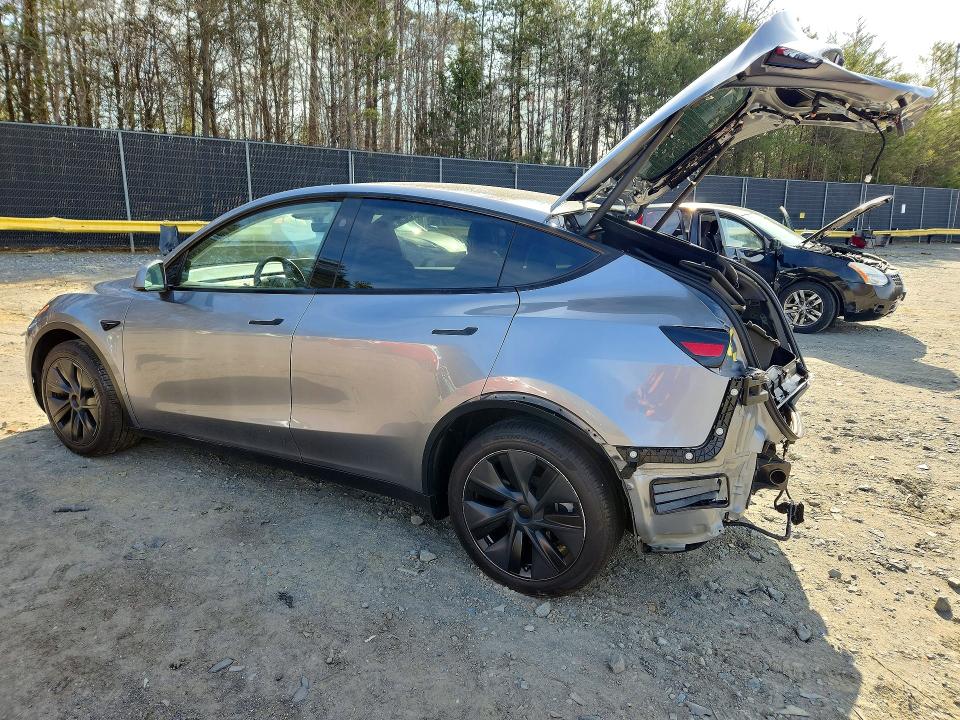 Photo 2 from auction – 2024 TESLA MODEL Y with VIN 7SAYGDEE9RA321656
