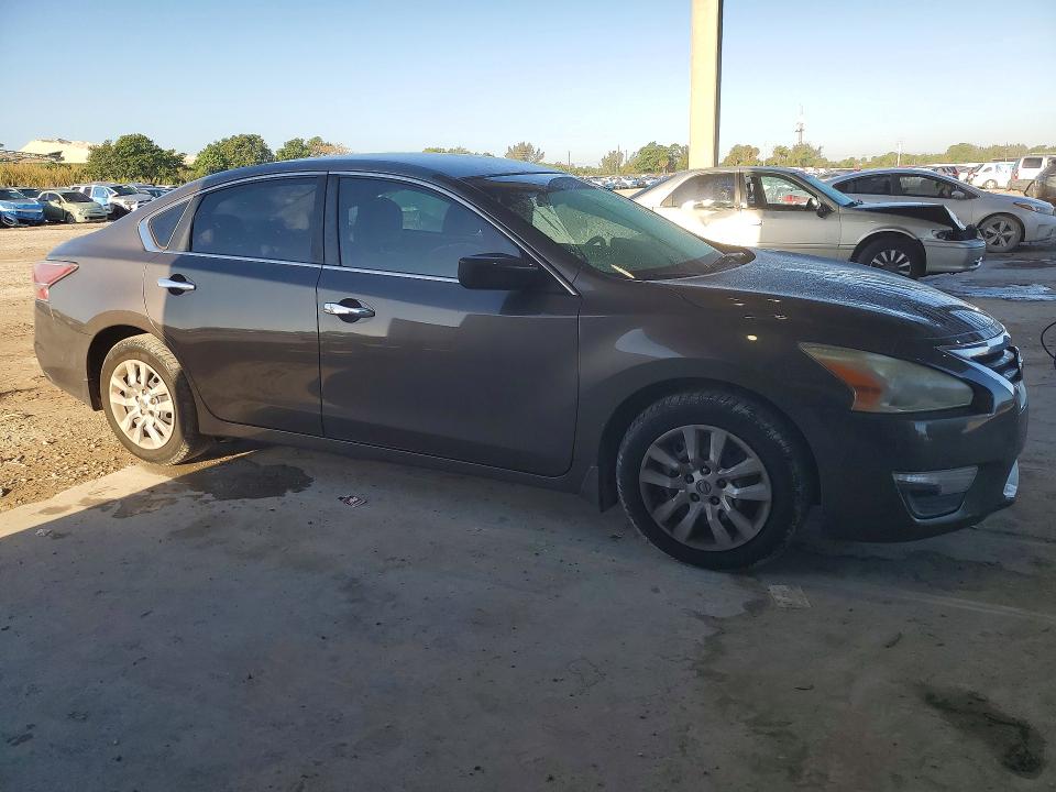 Photo 4 from auction – 2015 NISSAN ALTIMA with VIN 1N4AL3APXFC134634