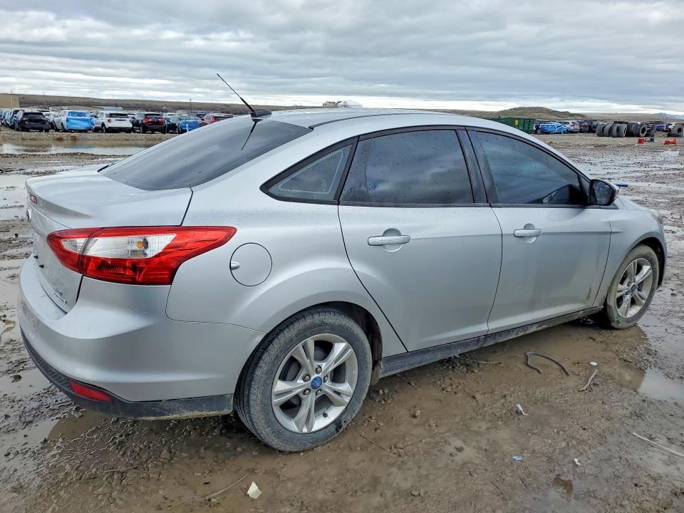Photo 3 from auction – 2013 FORD FOCUS with VIN 1FADP3F2XDL116971