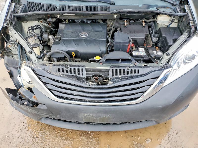 Photo 12 from auction – 2011 TOYOTA SIENNA with VIN 5TDKK3DC3BS125079