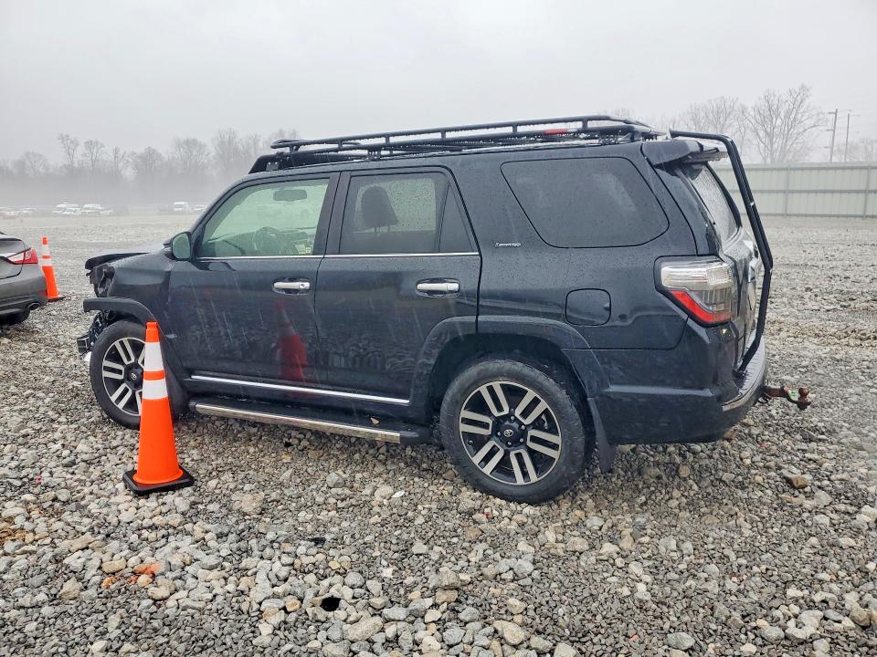 Photo 2 from auction – 2014 TOYOTA 4RUNNER with VIN JTEBU5JR1E5179405