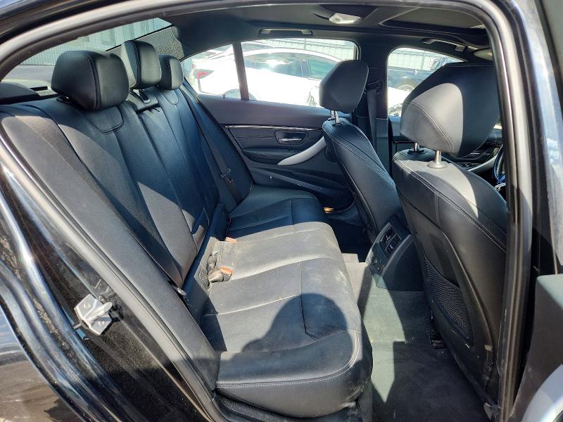 صورة رقم 10 من المزاد - 2017 BMW 330 مع VIN WBA8D9C39HA004956