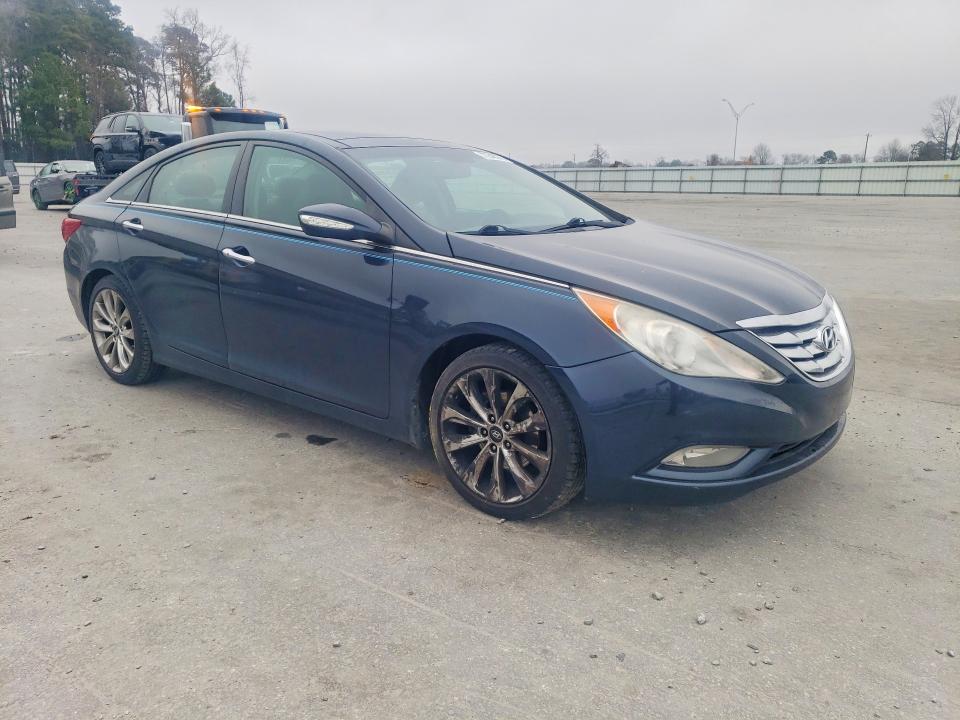 Photo 4 from auction – 2012 HYUNDAI SONATA with VIN 5NPEC4AB7CH385553