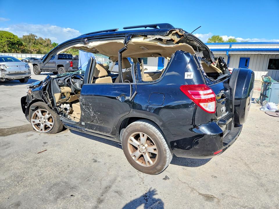 Photo 2 from auction – 2009 TOYOTA RAV4 with VIN 2T3BK33V09W008572