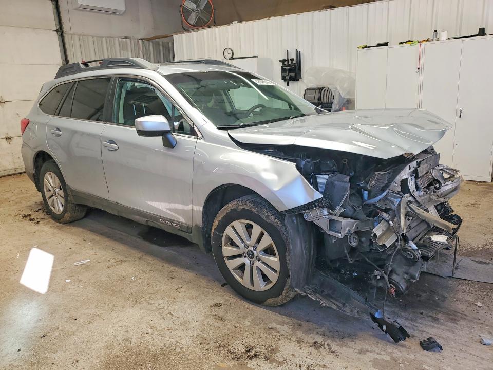 Photo 4 from auction – 2015 SUBARU OUTBACK with VIN 4S4BSACC1F3339870