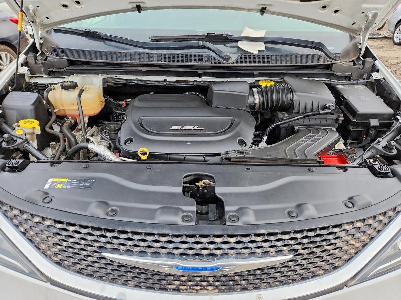 Photo 12 from auction – 2018 CHRYSLER PACIFICA with VIN 2C4RC1BG3JR280597