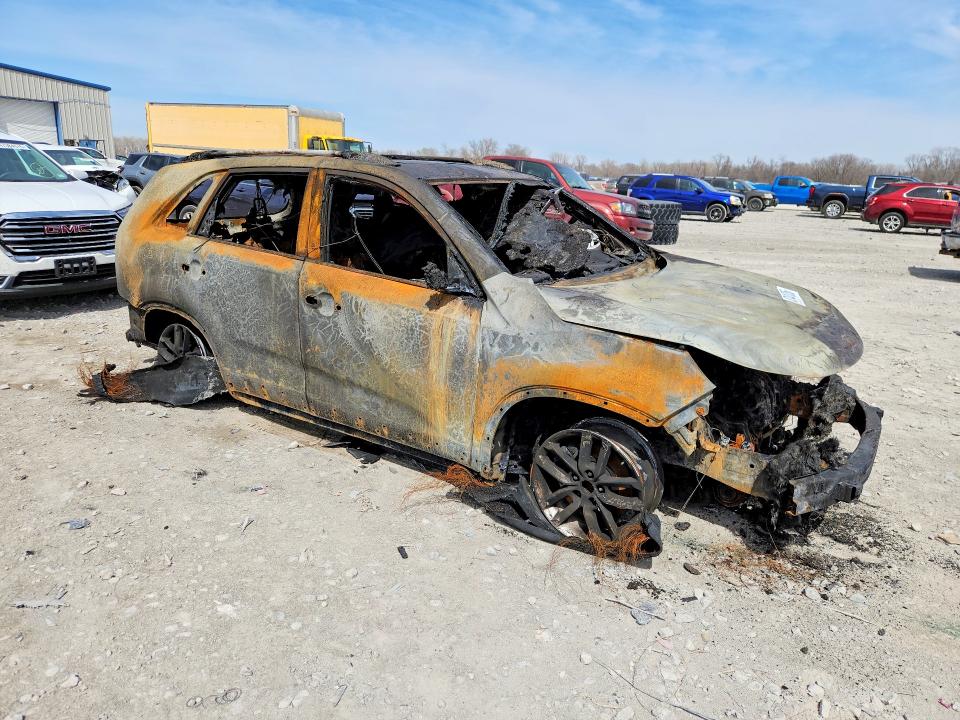 Photo 4 from auction – 2015 KIA SORENTO with VIN 5XYKT3A60FG635436