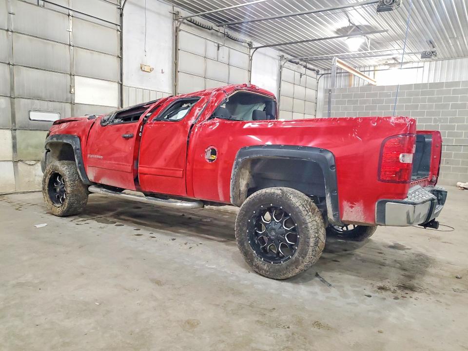 Photo 2 from auction – 2013 CHEVROLET SILVERADO with VIN 1GCRKSE77DZ209207