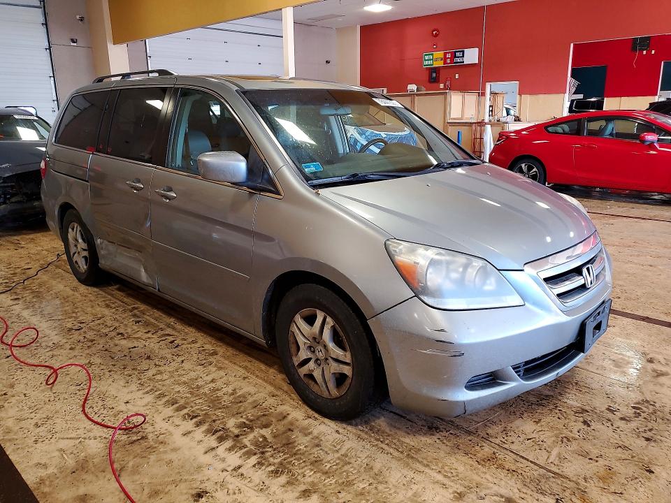 Photo 4 from auction – 2006 HONDA ODYSSEY with VIN 5FNRL38606B045782