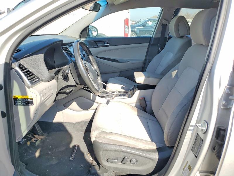 Zdjęcie 7 z aukcji – 2016 HYUNDAI TUCSON z VIN KM8J3CA27GU057372