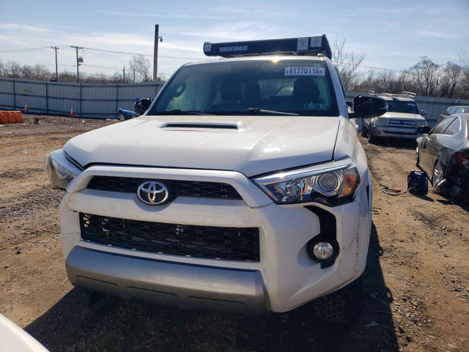 Photo 5 from auction – 2015 TOYOTA 4RUNNER with VIN JTEBU5JRXF5223452