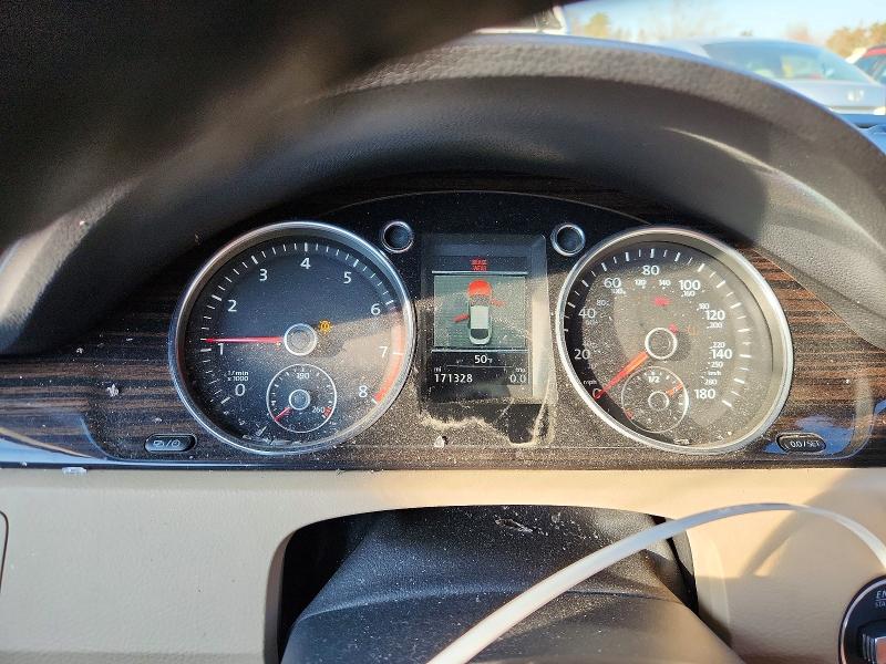 Photo 9 from auction – 2014 VOLKSWAGEN CC with VIN WVWGU7ANXEE513420