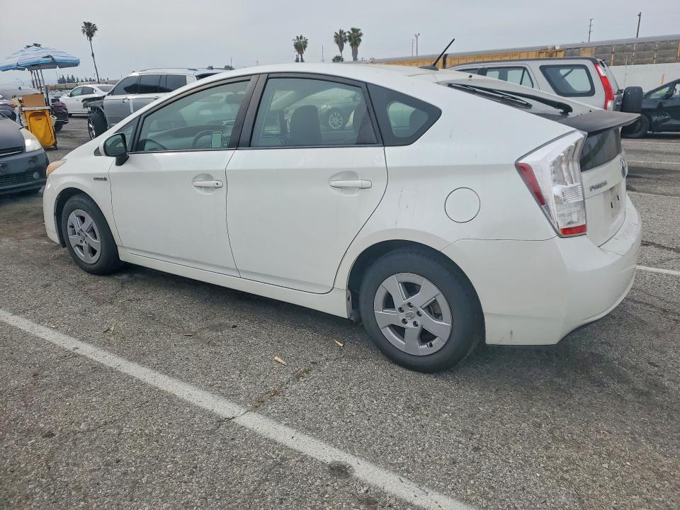 Photo 2 from auction – 2011 TOYOTA PRIUS with VIN JTDKN3DU3B5321609