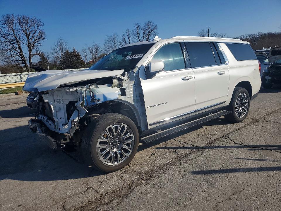 2023 GMC YUKON XL - Търг №79965375