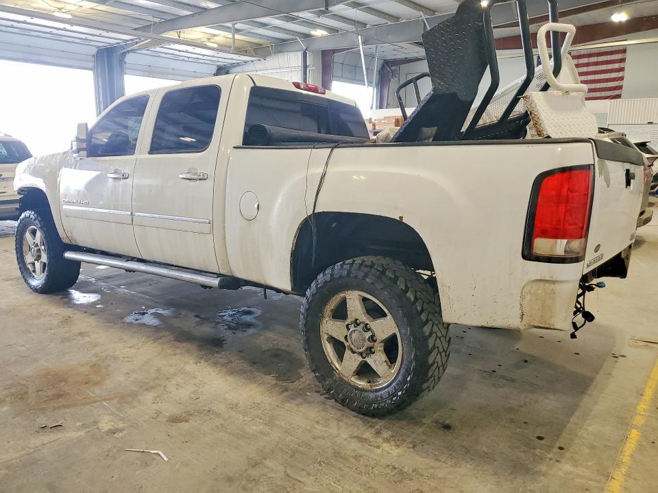 Photo 2 from auction – 2011 GMC SIERRA with VIN 1GT125C87BF158137