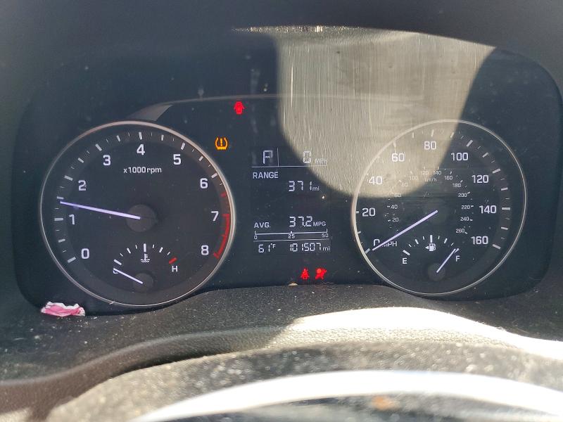 Photo 9 from auction – 2017 HYUNDAI ELANTRA with VIN 5NPD74LF1HH081657