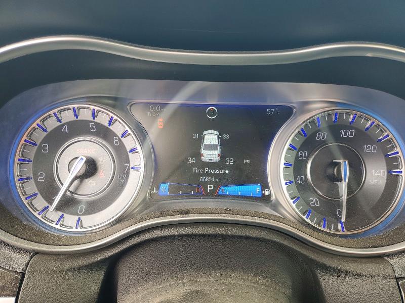 Photo 9 from auction – 2018 CHRYSLER 300 with VIN 2C3CCAEG0JH319836