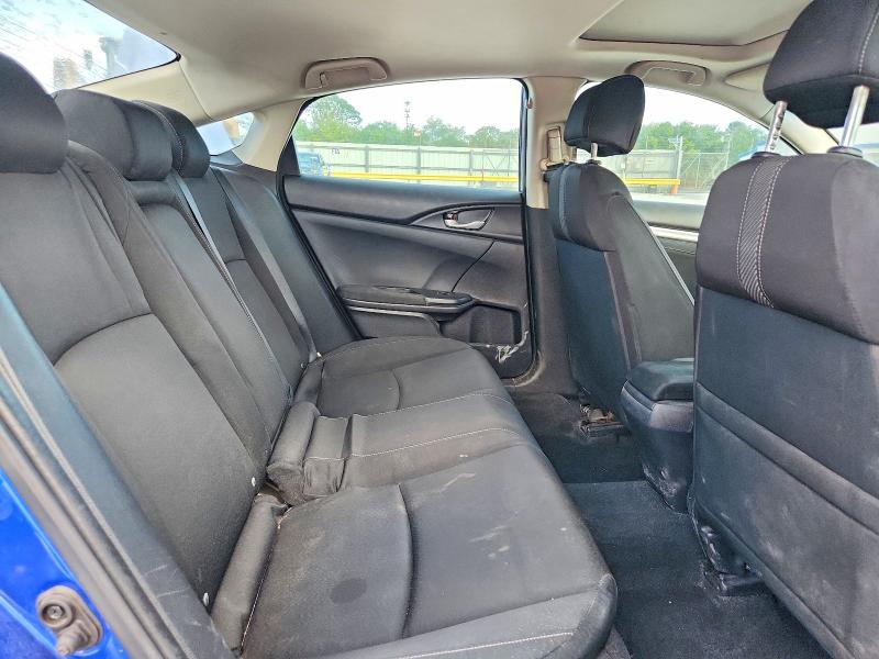 Photo 10 from auction – 2018 HONDA CIVIC with VIN 2HGFC2F72JH600857