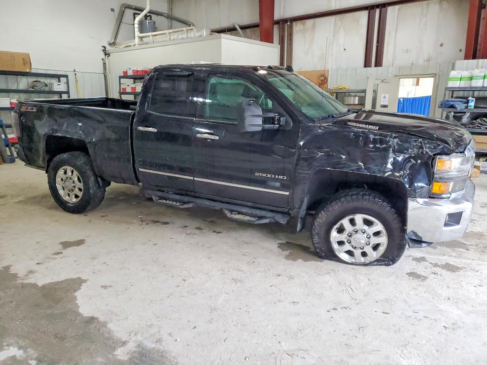 Photo 4 from auction – 2015 CHEVROLET SILVERADO with VIN 1GC2KWE84FZ119405