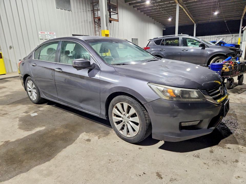 Photo 4 from auction – 2015 HONDA ACCORD with VIN 1HGCR2F86FA025467