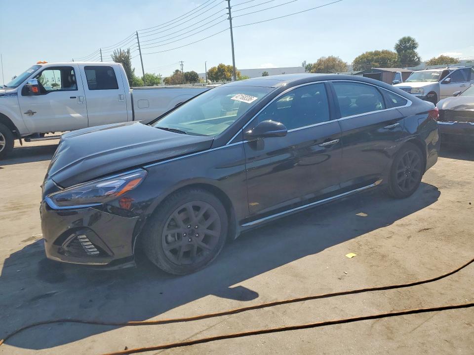HYUNDAI SONATA 2019 with VIN 5NPE34AB2KH742488 - Photo from auction