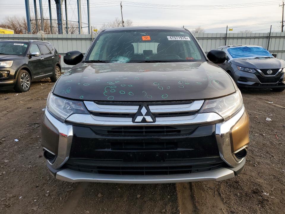 Photo 5 from auction – 2018 MITSUBISHI OUTLANDER with VIN JA4AZ3A39JZ044140