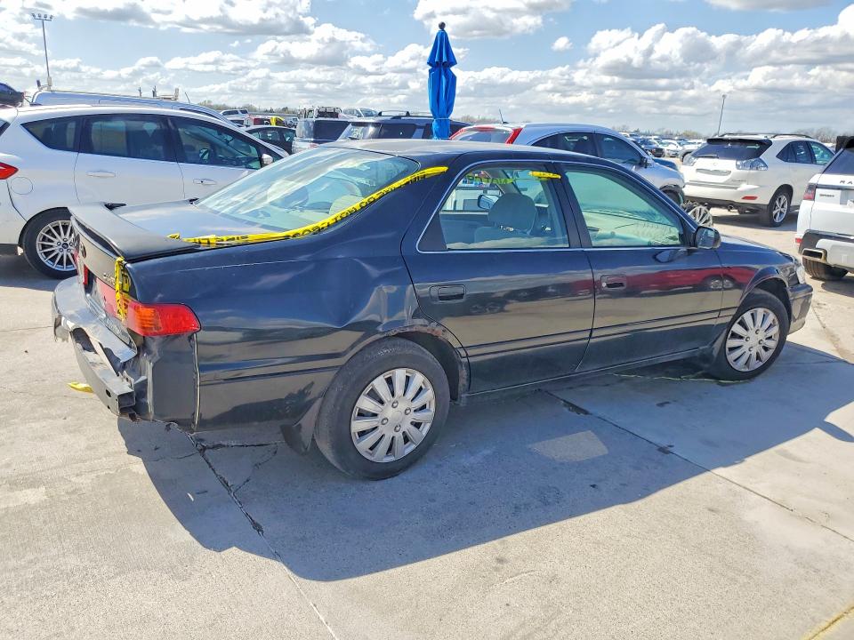 Photo 3 from auction – 2001 TOYOTA CAMRY with VIN 4T1BG22K51U048243
