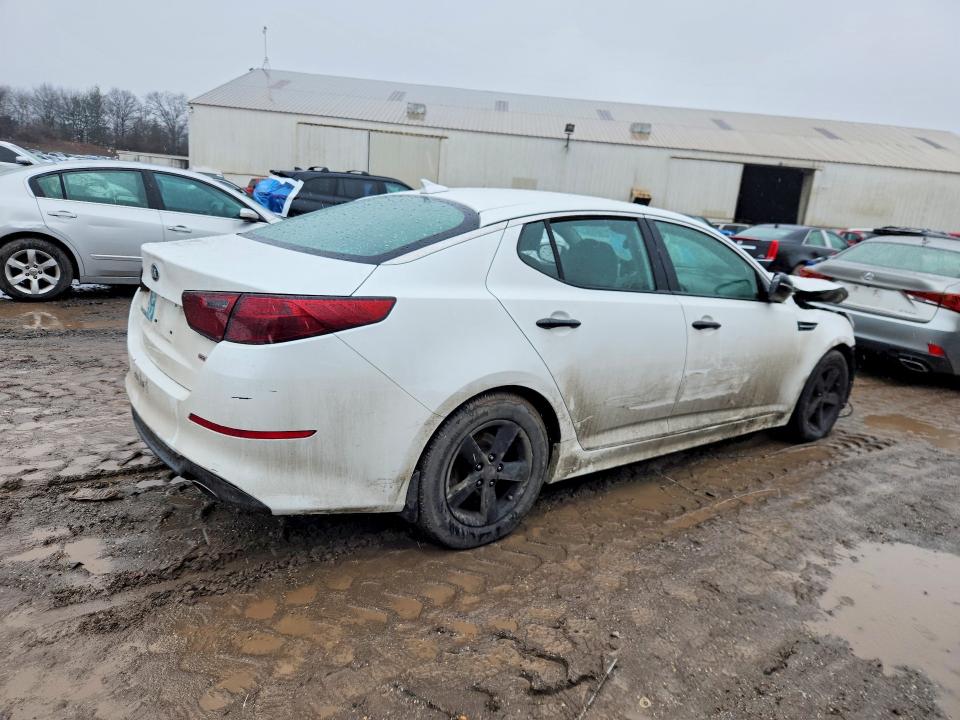 Photo 3 from auction – 2015 KIA OPTIMA with VIN KNAGM4A76F5643595