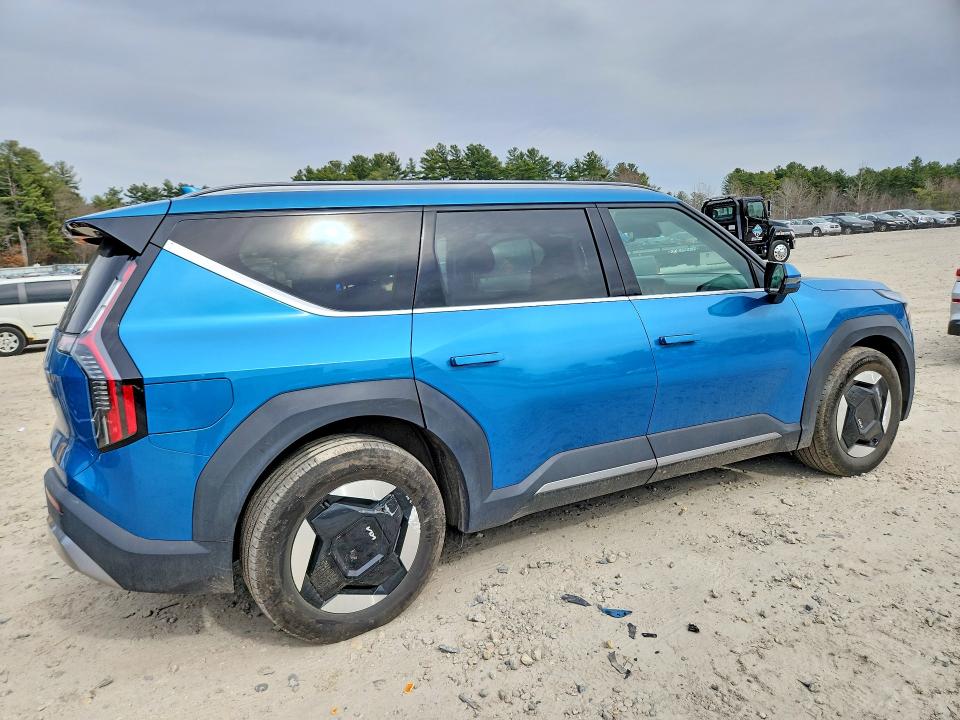 Photo 3 from auction – 2024 KIA EV9 with VIN KNDAFFS52R6019612