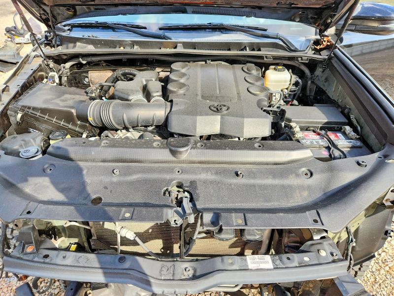 Photo 12 from auction – 2019 TOYOTA 4RUNNER with VIN JTEBU5JR9K5616630