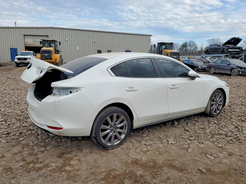 Photo 3 from auction – 2022 MAZDA 3 with VIN 3MZBPABL3NM300134