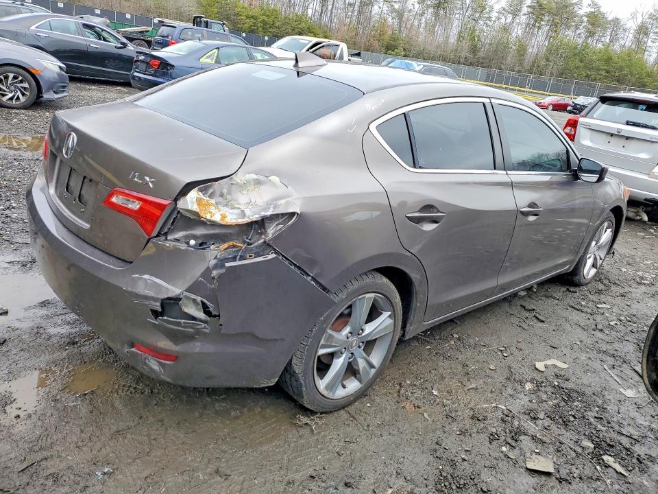 Photo 3 from auction – 2013 ACURA ILX with VIN 19VDE1F53DE006702
