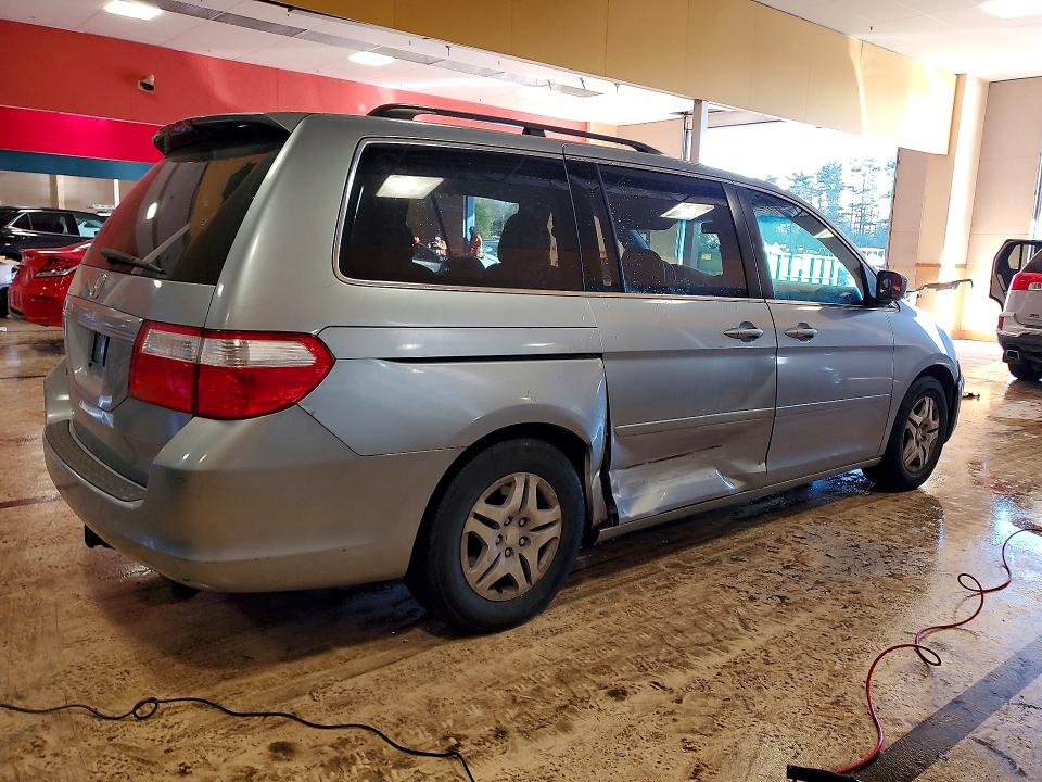 Photo 3 from auction – 2006 HONDA ODYSSEY with VIN 5FNRL38606B045782