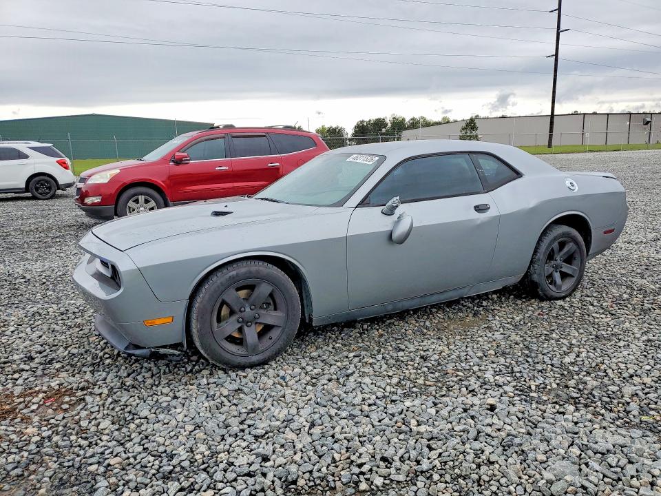DODGE CHALLENGER 2014 with VIN 2C3CDYAG3EH176477 - Photo from auction