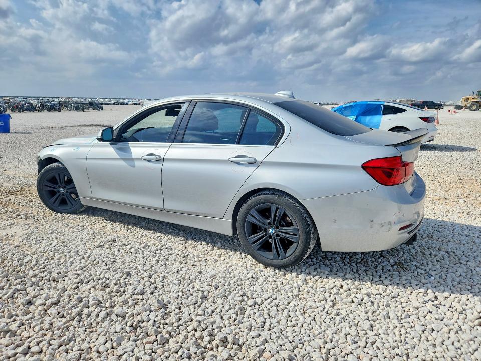 Photo 2 from auction – 2017 BMW 330 with VIN WBA8B9G34HNU53051