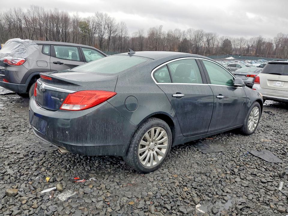 Photo 3 from auction – 2013 BUICK REGAL with VIN 2G4GS5EV7D9121156