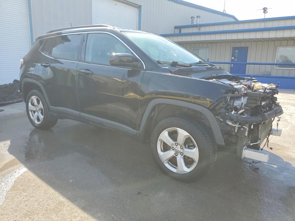 Photo 4 from auction – 2018 JEEP COMPASS with VIN 3C4NJDBB2JT398664
