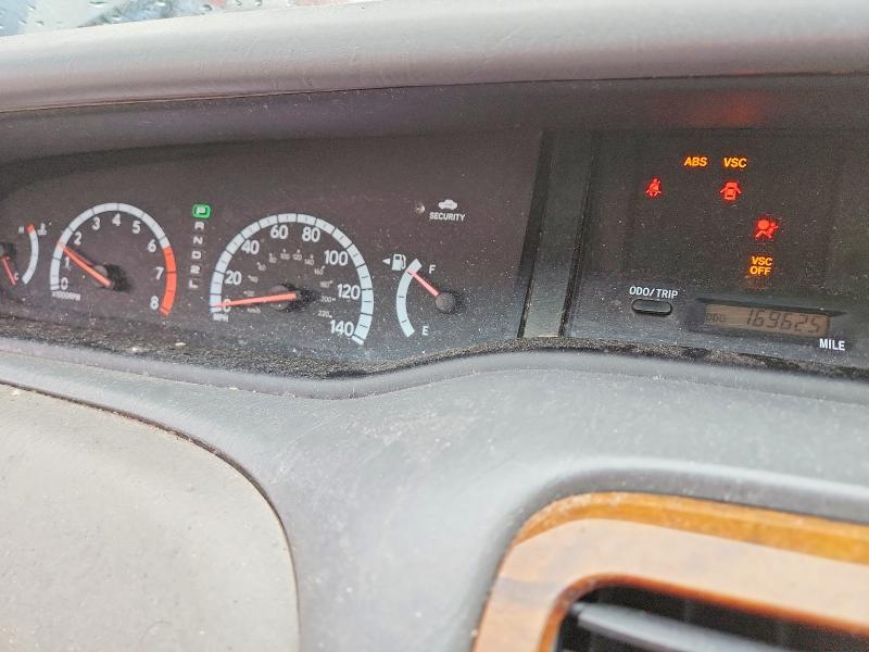 Photo 9 from auction – 2002 TOYOTA AVALON with VIN 4T1BF28B02U260561