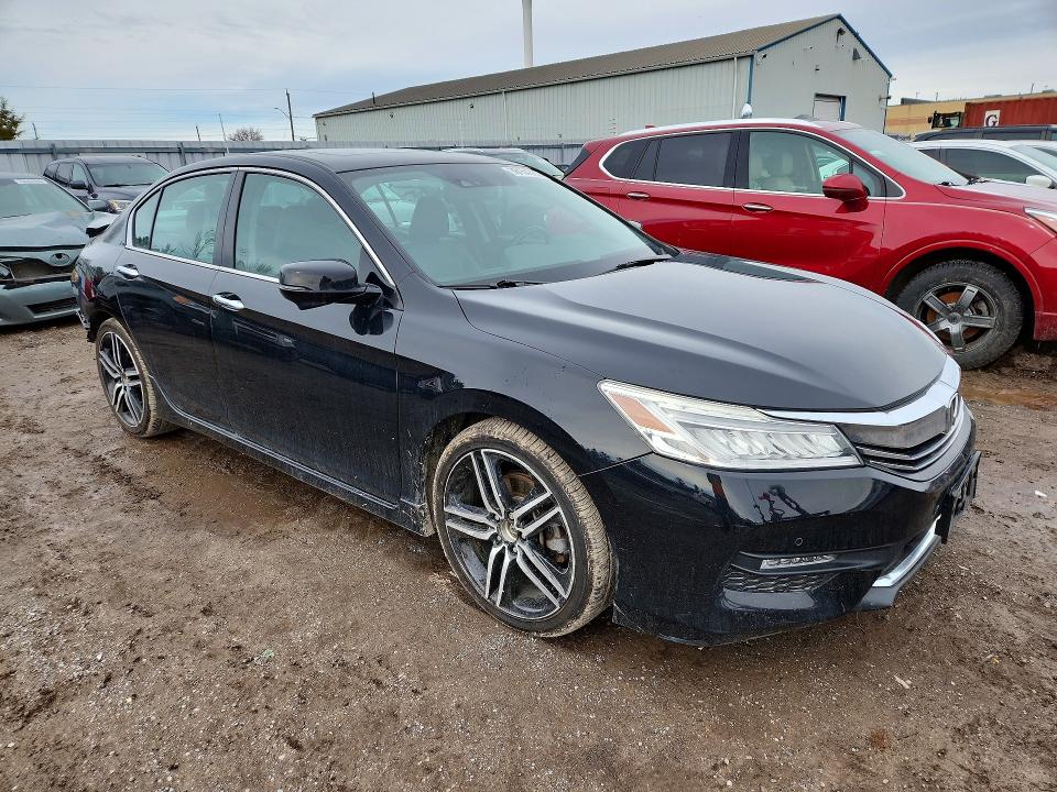 Photo 4 from auction – 2017 HONDA ACCORD with VIN 1HGCR2F08HA803958