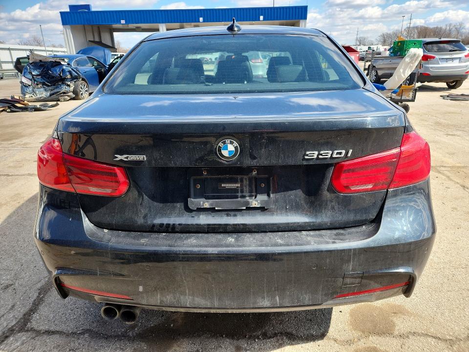صورة رقم 6 من المزاد - 2017 BMW 330 مع VIN WBA8D9C39HA004956