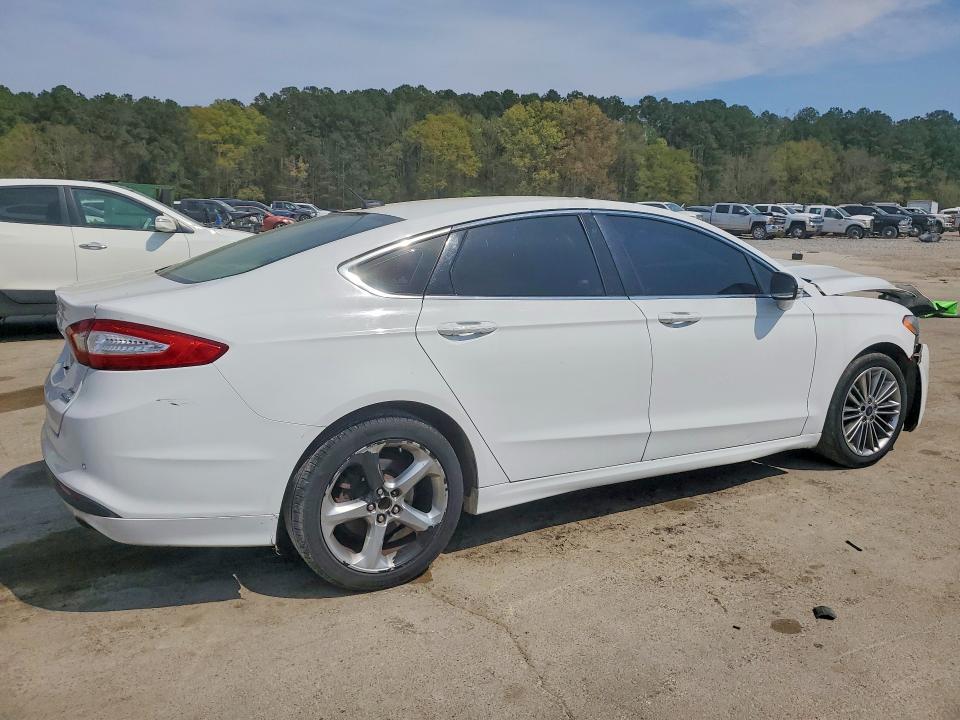 Photo 3 from auction – 2013 FORD FUSION with VIN 3FA6P0HR1DR144483