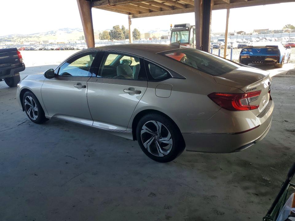 Photo 2 from auction – 2018 HONDA ACCORD with VIN 1HGCV1F41JA096202