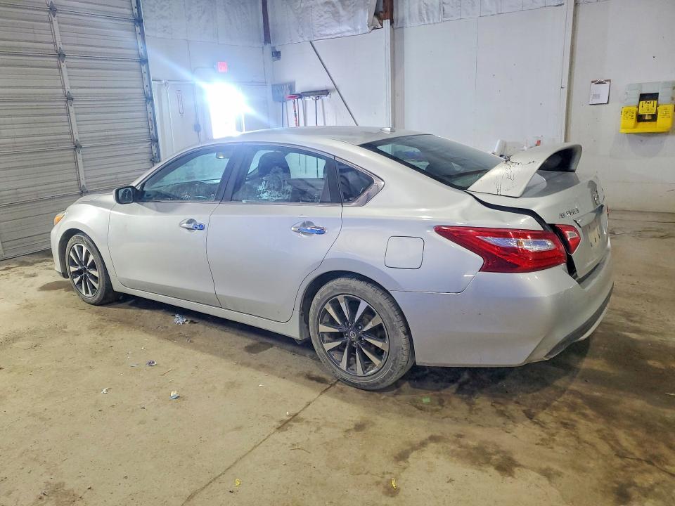 Photo 2 from auction – 2017 NISSAN ALTIMA with VIN 1N4AL3AP5HC145897
