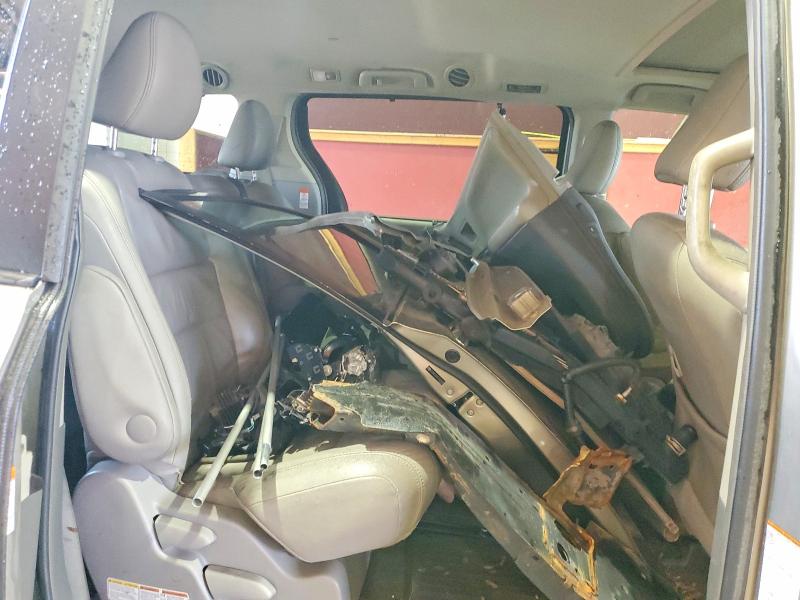 Photo 11 from auction – 2015 TOYOTA SIENNA with VIN 5TDYK3DC9FS567560