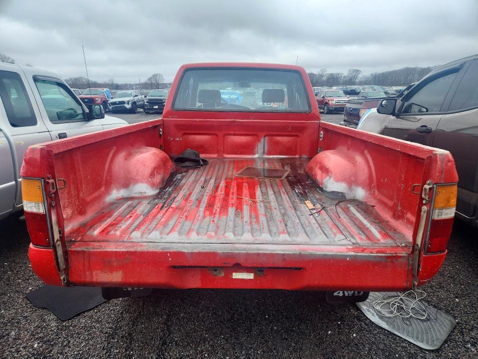 Photo 6 from auction – 1990 TOYOTA PICKUP with VIN JT4RN13P9L6013449