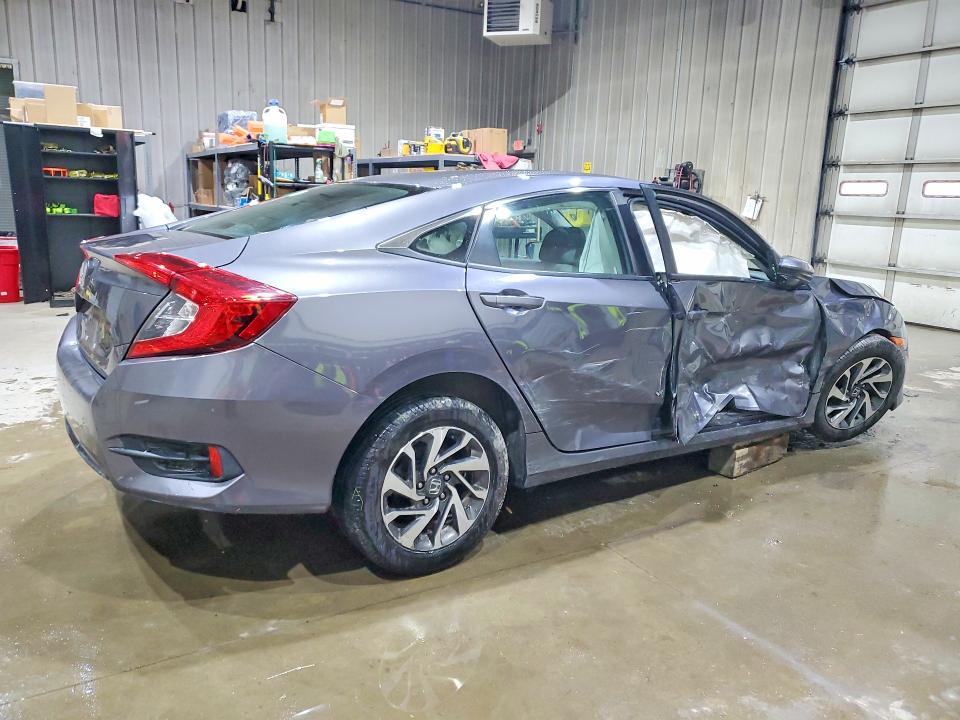 Photo 3 from auction – 2016 HONDA CIVIC with VIN 19XFC2F77GE027747