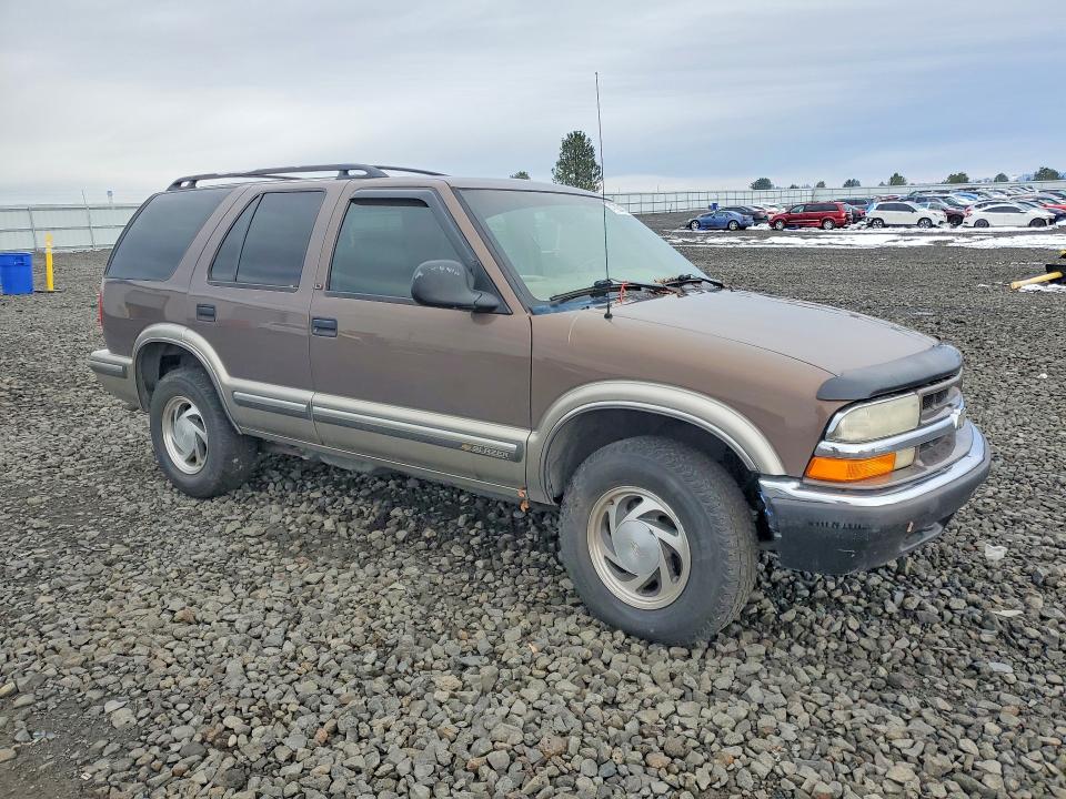صورة رقم 4 من المزاد - 1998 CHEV BLAZER مع VIN 1GNDT13W3W2258046